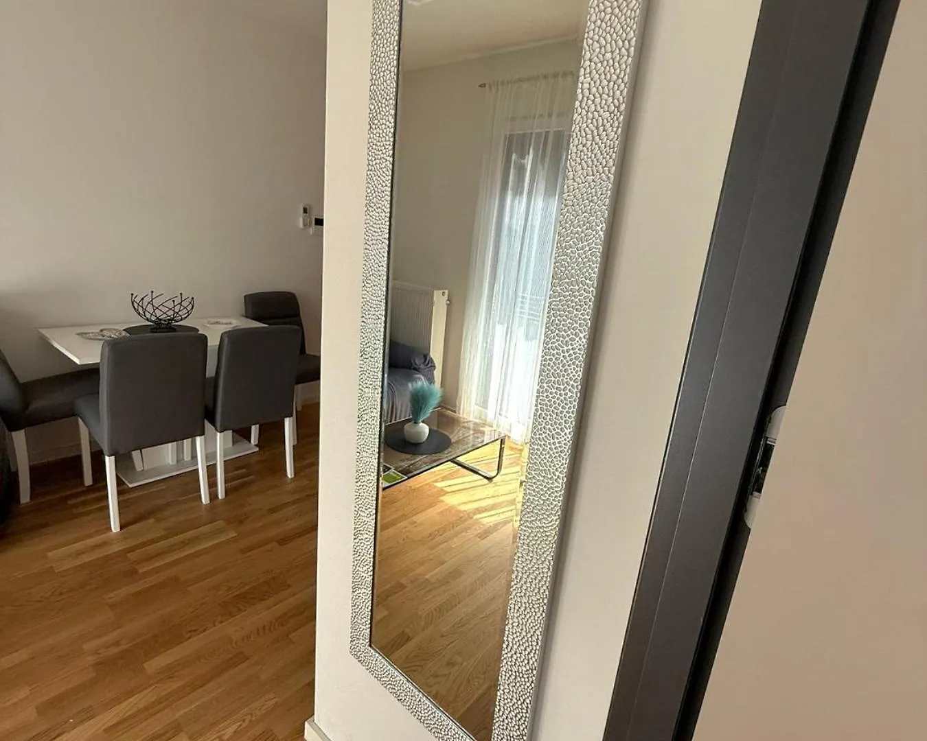 Lana Apartment With Private Parking Pula
