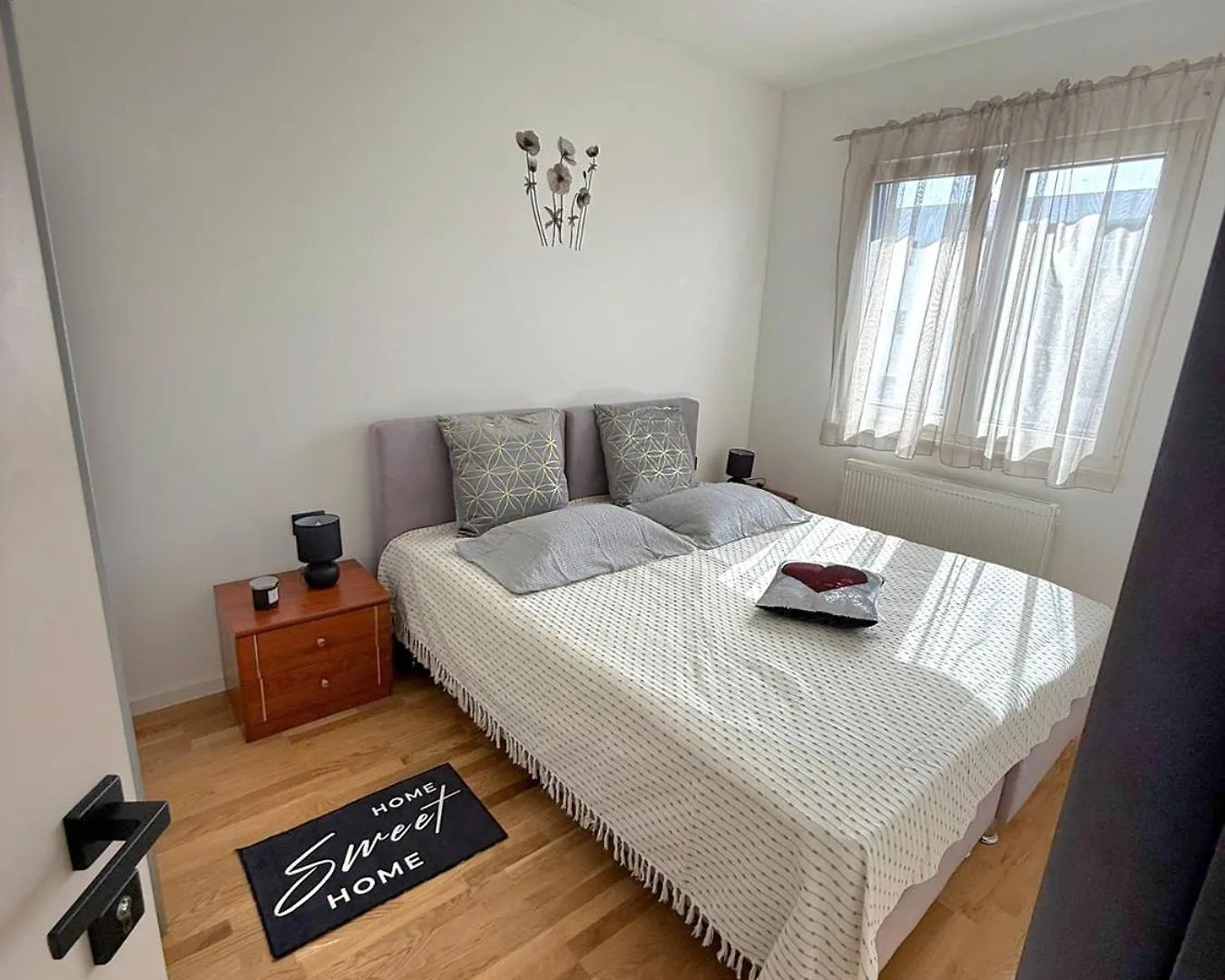 Lana Apartment With Private Parking بولا كرواتيا